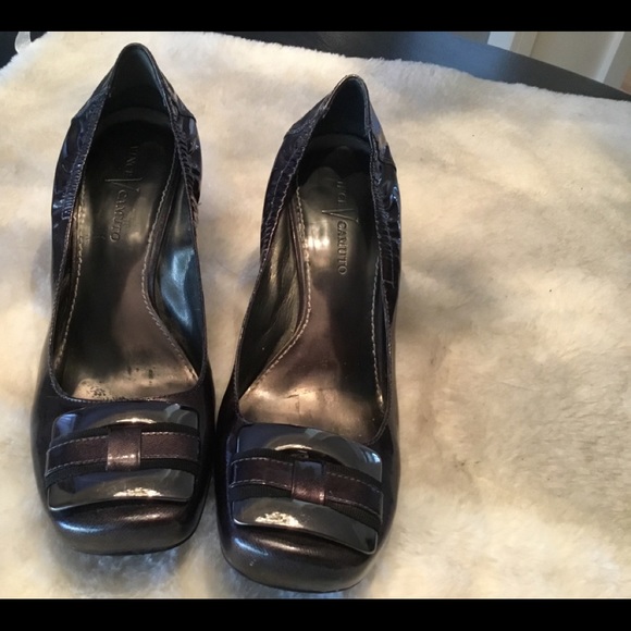 Vince Camuto Steel Gray chunky heel Patent Leather - Picture 1 of 4